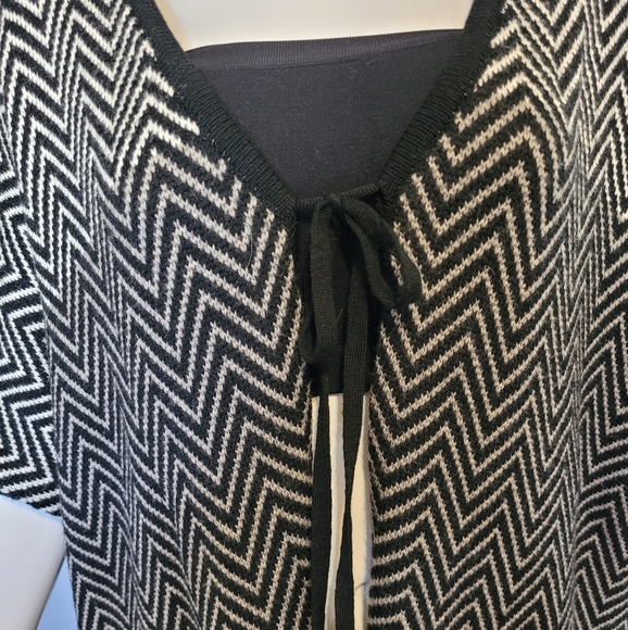 Trina Turk Tie Front Fringe Sweater, VGUC, Size M/L - Picture 2 of 8